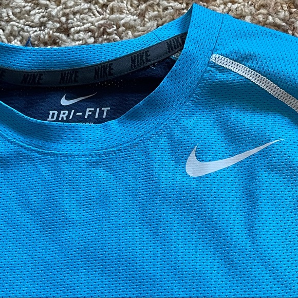 NIKE Dri Fit boys long sleeve mesh top S - Picture 2 of 7